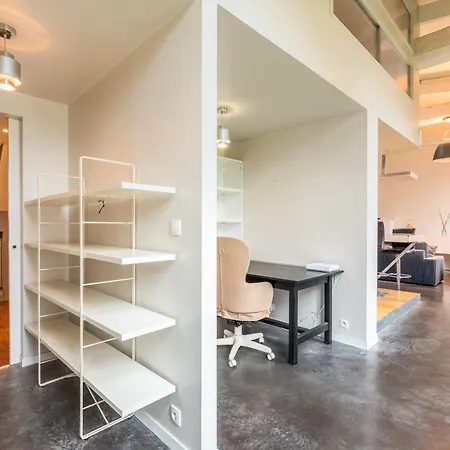 Modern Loft 2-8 People, * Lila